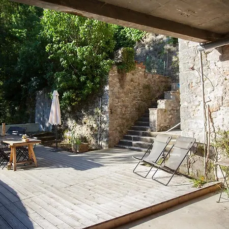 Bed and Breakfast La Papeterie De *